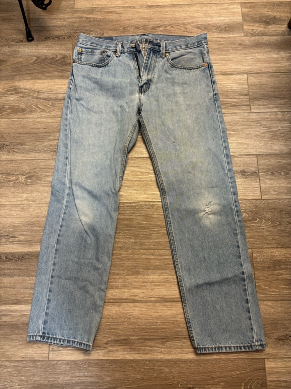 Men's Light Blue Straight-Leg Levi’s Jeans - Classic Denim